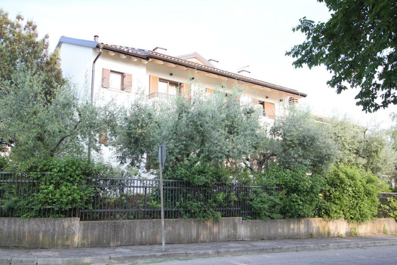 La Casa Bianca Loc.turistica Пескьера-дель-Гарда